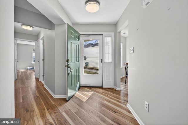 8 PEPPERGRASS DR N, Mount Laurel, NJ 08054