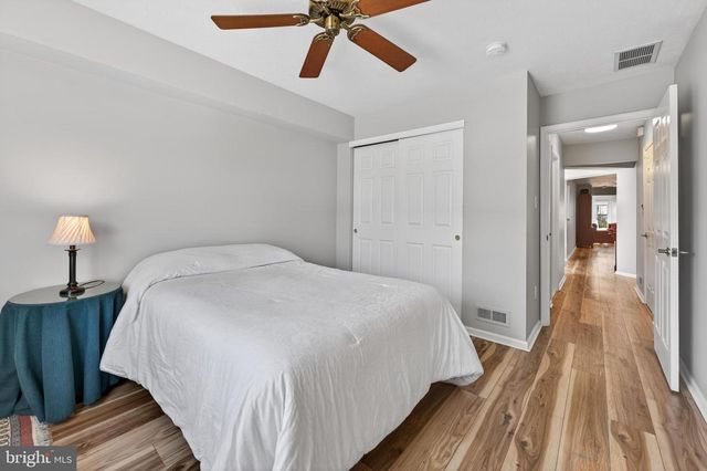 8 PEPPERGRASS DR N, Mount Laurel, NJ 08054