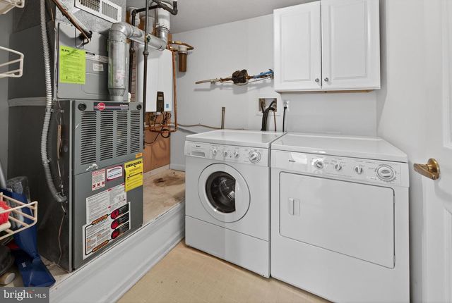 8 PEPPERGRASS DR N, Mount Laurel, NJ 08054