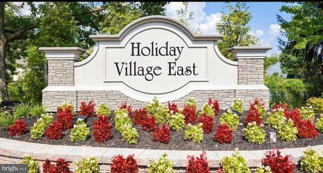 8 PEPPERGRASS DR N, Mount Laurel, NJ 08054