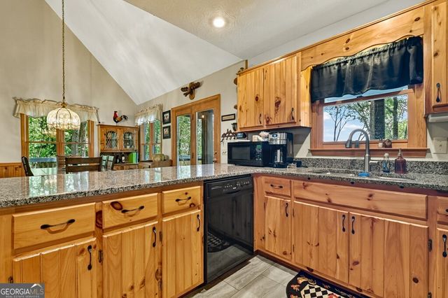 388 Walnut Ridge, Ellijay, GA 30536