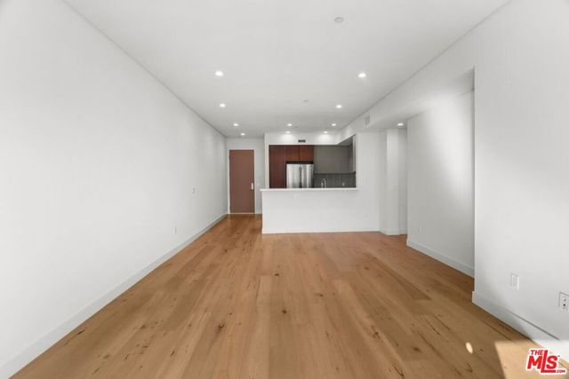 938 S ORANGE GROVE Avenue 302, Los Angeles, CA 90036