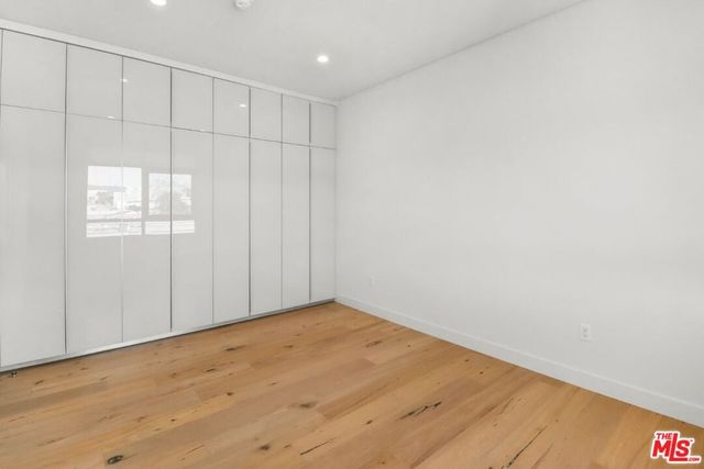 938 S ORANGE GROVE Avenue 302, Los Angeles, CA 90036