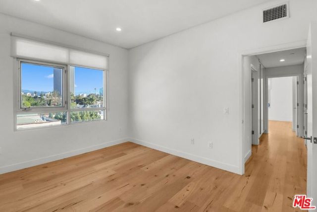 938 S ORANGE GROVE Avenue 302, Los Angeles, CA 90036