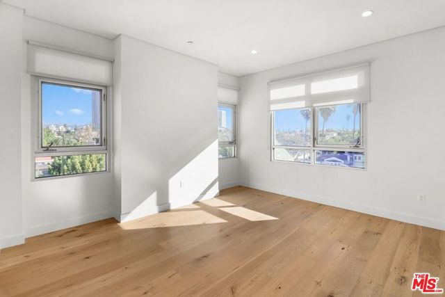 938 S ORANGE GROVE Avenue 302, Los Angeles, CA 90036