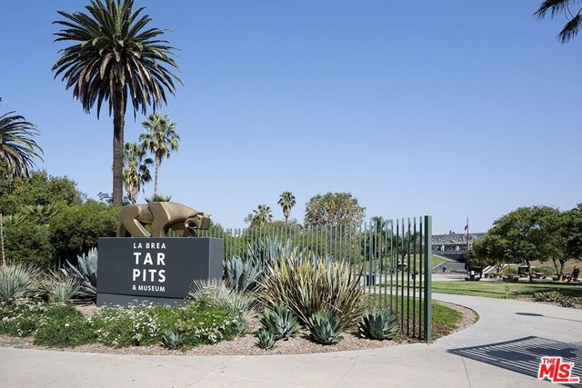 938 S ORANGE GROVE Avenue 302, Los Angeles, CA 90036