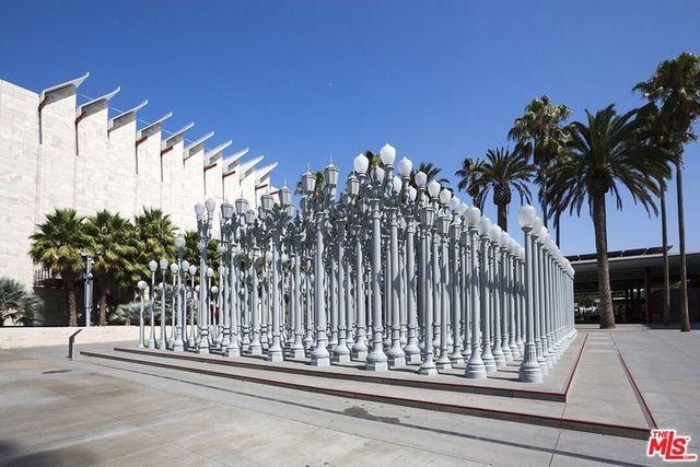 938 S ORANGE GROVE Avenue 302, Los Angeles, CA 90036