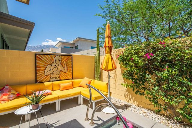 2732 Sunrise Sonata Lane, Palm Springs, CA 92262