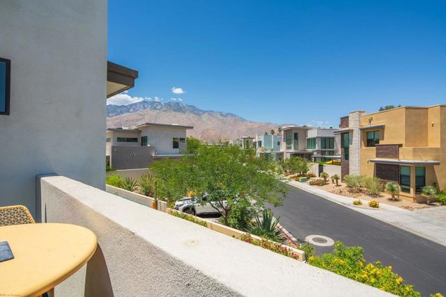 2732 Sunrise Sonata Lane, Palm Springs, CA 92262