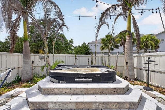 8437 MARTINSON STREET, Orlando, FL 32827