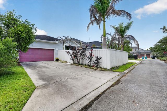 8437 MARTINSON STREET, Orlando, FL 32827