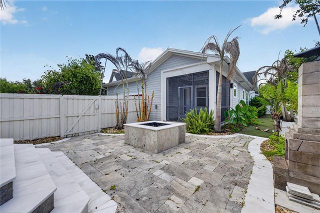 8437 MARTINSON STREET, Orlando, FL 32827