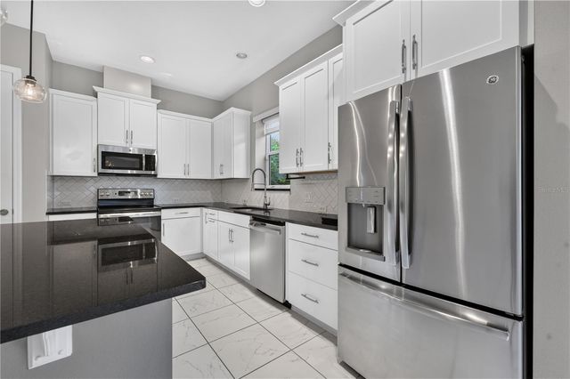 8437 MARTINSON STREET, Orlando, FL 32827