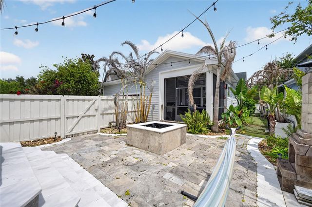 8437 MARTINSON STREET, Orlando, FL 32827