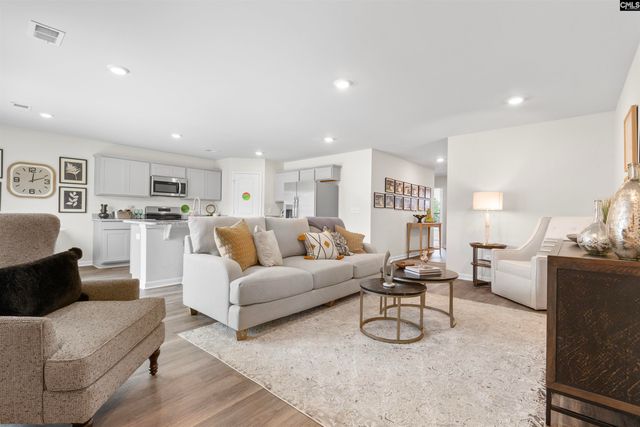 900 Cedar Cave Drive, Hopkins, SC 29061