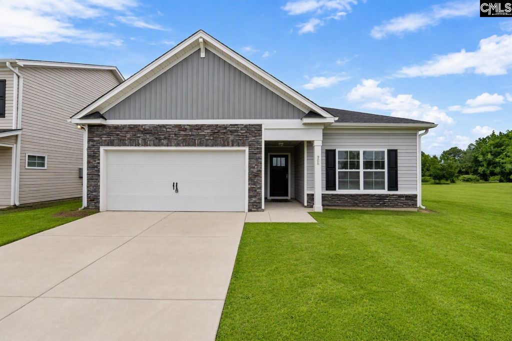 900 Cedar Cave Drive, Hopkins, SC 29061