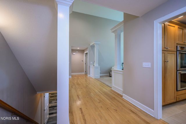 26245 Seminary Road, Perrysburg, OH 43551