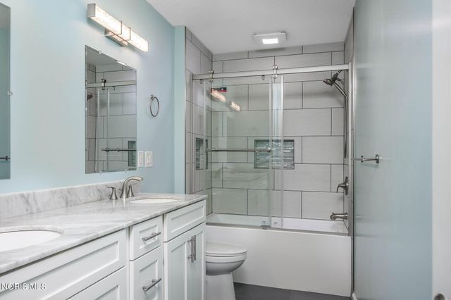 26245 Seminary Road, Perrysburg, OH 43551