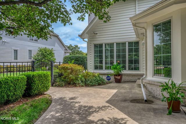26245 Seminary Road, Perrysburg, OH 43551