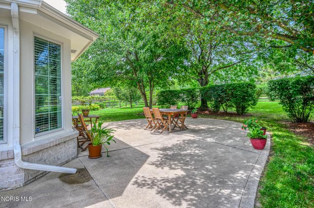 26245 Seminary Road, Perrysburg, OH 43551