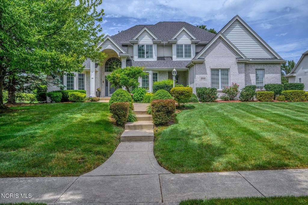 26245 Seminary Road, Perrysburg, OH 43551