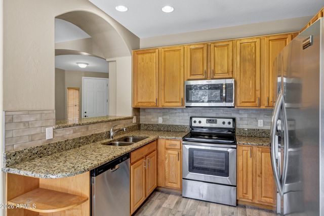 315 W MOUNTAIN SAGE Drive, Phoenix, AZ 85045