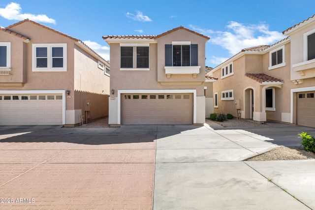 315 W MOUNTAIN SAGE Drive, Phoenix, AZ 85045