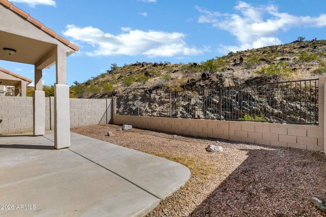 315 W MOUNTAIN SAGE Drive, Phoenix, AZ 85045