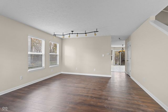 6365 W Oxford Lane, Mccordsville, IN 46055