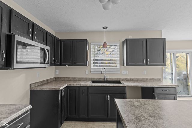 6365 W Oxford Lane, Mccordsville, IN 46055