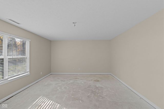 6365 W Oxford Lane, Mccordsville, IN 46055