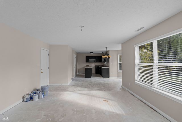 6365 W Oxford Lane, Mccordsville, IN 46055