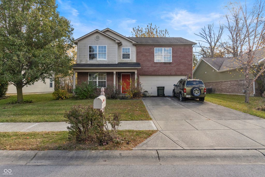 6365 W Oxford Lane, Mccordsville, IN 46055