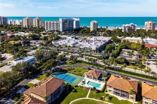590 Club Marco CIR 9-202, Marco Island, FL 34145