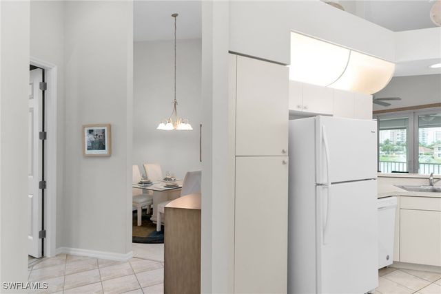 590 Club Marco CIR 9-202, Marco Island, FL 34145