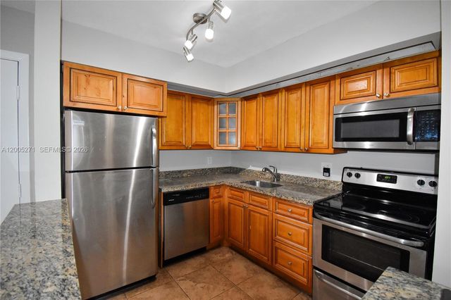 9955 N Belfort Cir 112, Tamarac, FL 33321