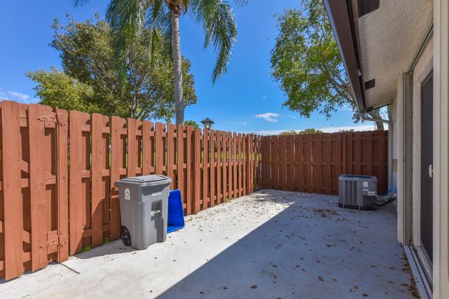 3812 Coco Loba Lane, Boynton Beach, FL 33436