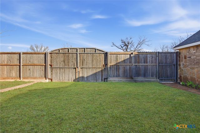 8713 Kansas Avenue, Temple, TX 76502