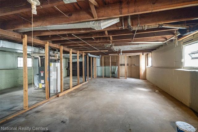 216 Rhode Island Avenue, Royal Oak, MI 48067