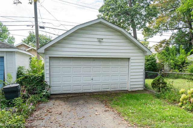 216 Rhode Island Avenue, Royal Oak, MI 48067