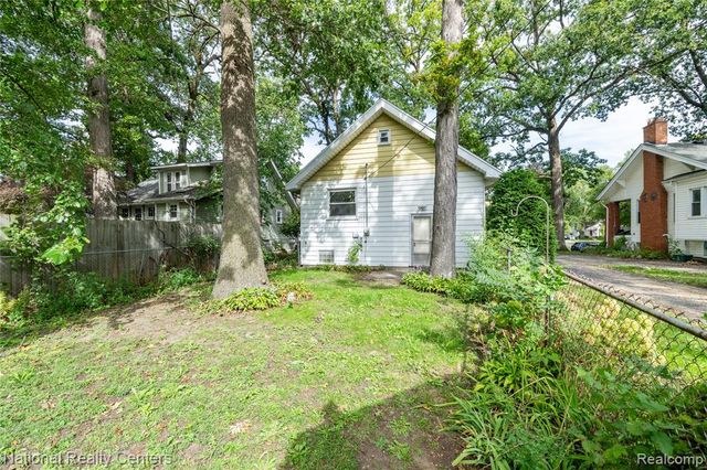 216 Rhode Island Avenue, Royal Oak, MI 48067
