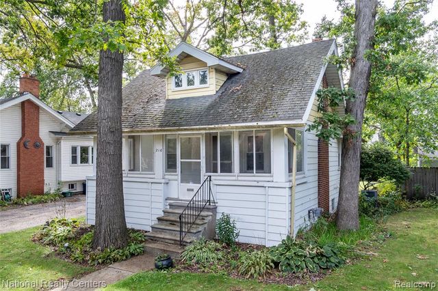 216 Rhode Island Avenue, Royal Oak, MI 48067