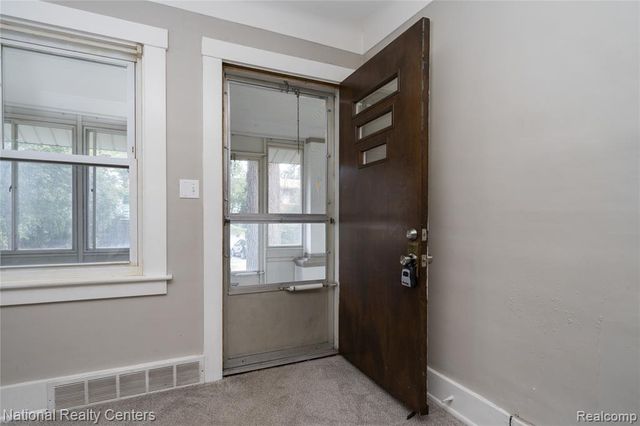 216 Rhode Island Avenue, Royal Oak, MI 48067