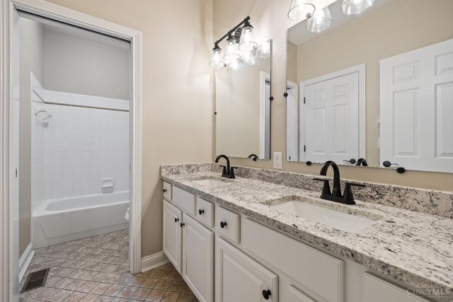 6640 Palmer Place, Miami Twp, OH 45140