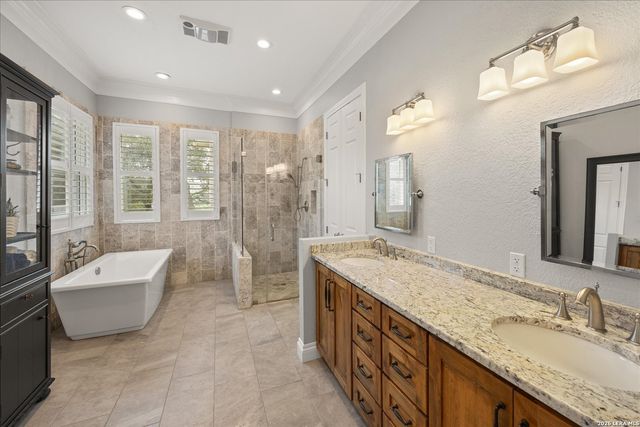 313 Wild Turkey Blvd., Boerne, TX 78006