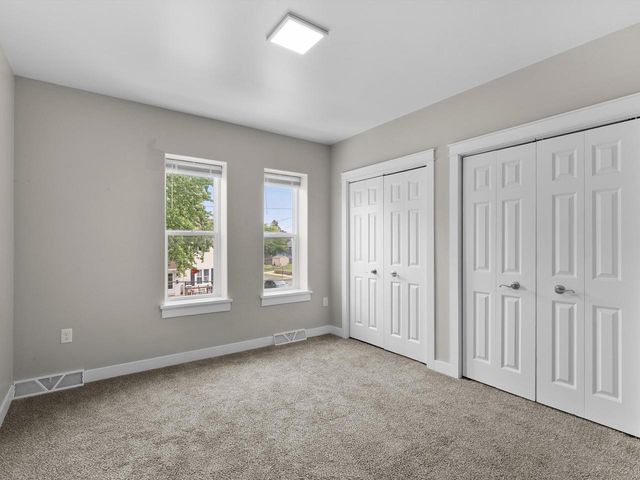 818 N 6th STREET, Manitowoc, WI 54220