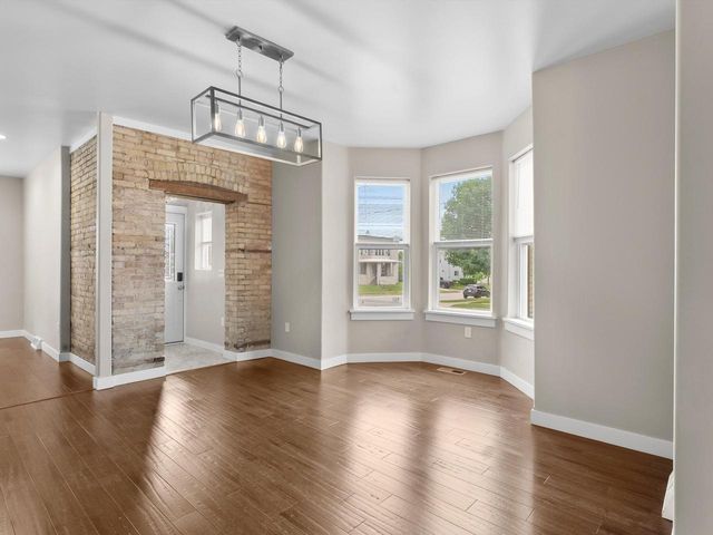 818 N 6th STREET, Manitowoc, WI 54220