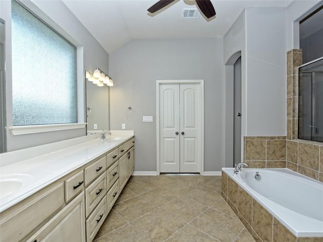 2508 Hilltop Divide LN, Leander, TX 78641