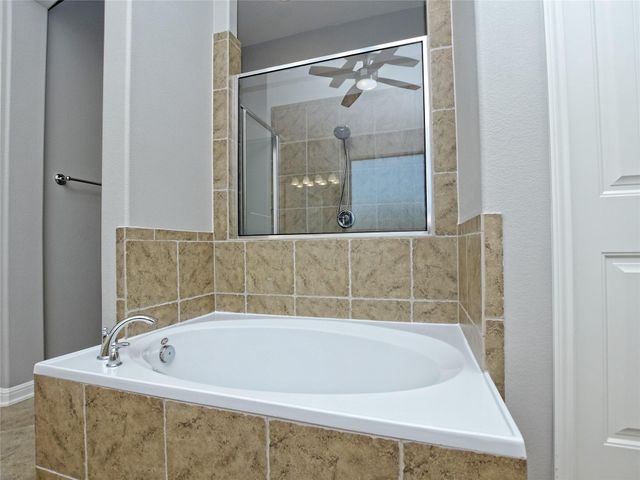 2508 Hilltop Divide LN, Leander, TX 78641