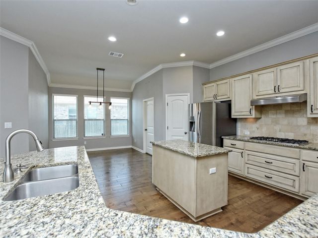 2508 Hilltop Divide LN, Leander, TX 78641
